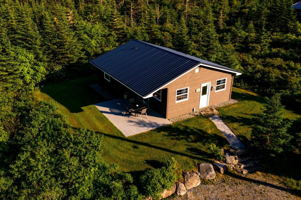 Lonely Rock Seaside Bungalows Larry's River Exterior photo